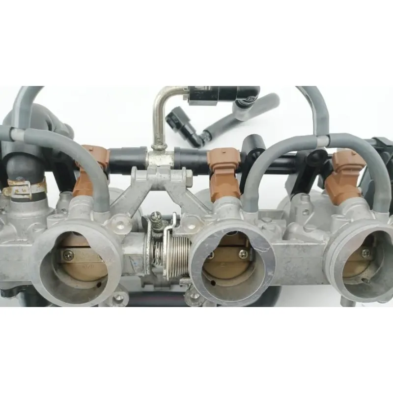 Rampe d'injection SUZUKI GSR 750 2011 - 2016