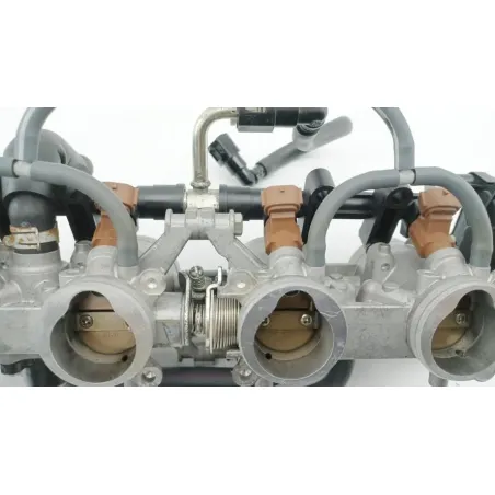 Rampe d'injection SUZUKI GSR 750 2011 - 2016