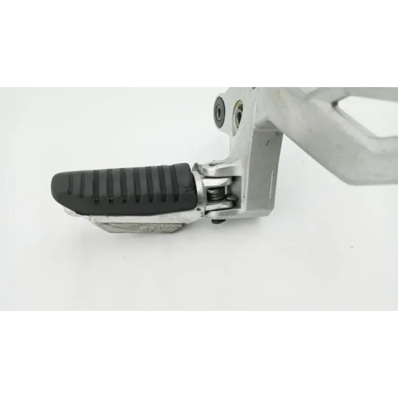 Platine avant gauche SUZUKI GSR 750 2011 - 2016