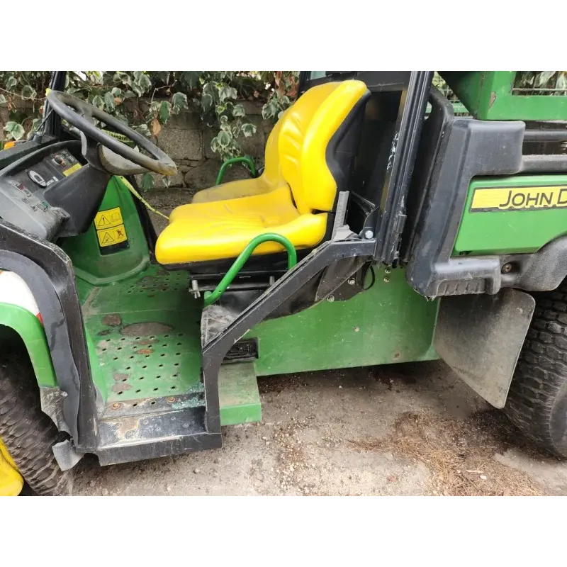 JOHN DEERE TRACTEUR GATOR