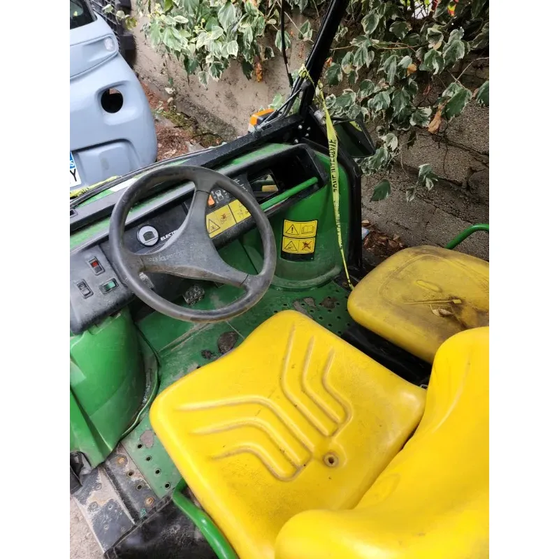 JOHN DEERE TRACTEUR GATOR