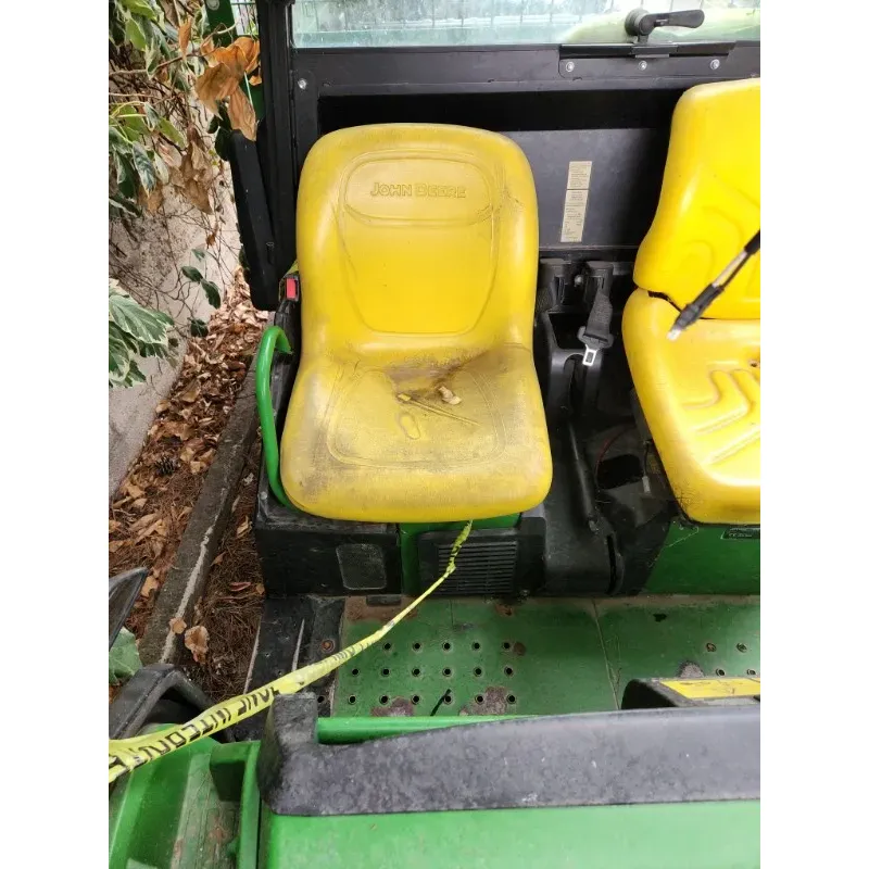 JOHN DEERE TRACTEUR GATOR