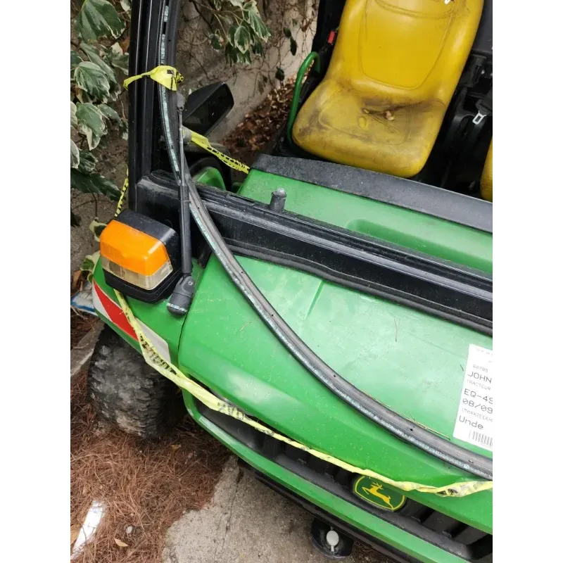 JOHN DEERE TRACTEUR GATOR