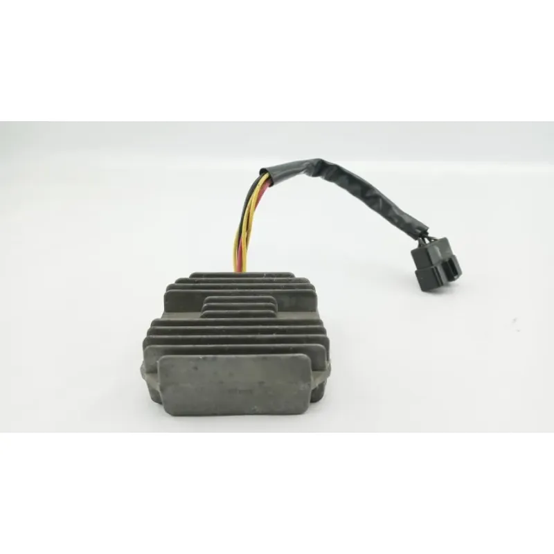 Regulateur charge batterie SUZUKI UH 125 BURGMAN 2002 - 2006