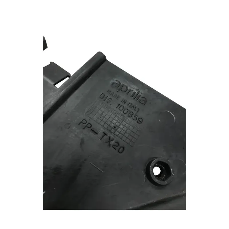 Cache sous selle APRILIA MOTO 6.5 650 1995-2001 STARCK