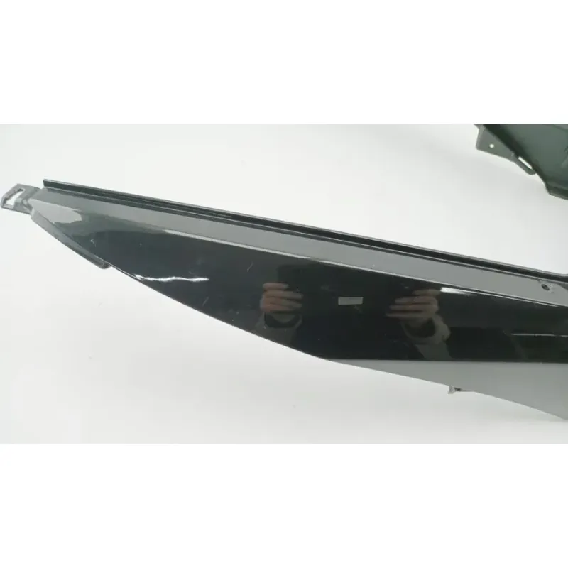 Cache carenage centrale marche pieds plancher PIAGGIO MP3 500 LT BUSINESS ABS 2014 - 2016