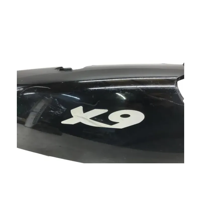 Cache carenage coque arriere gauche PIAGGIO X9 125 2001-2002