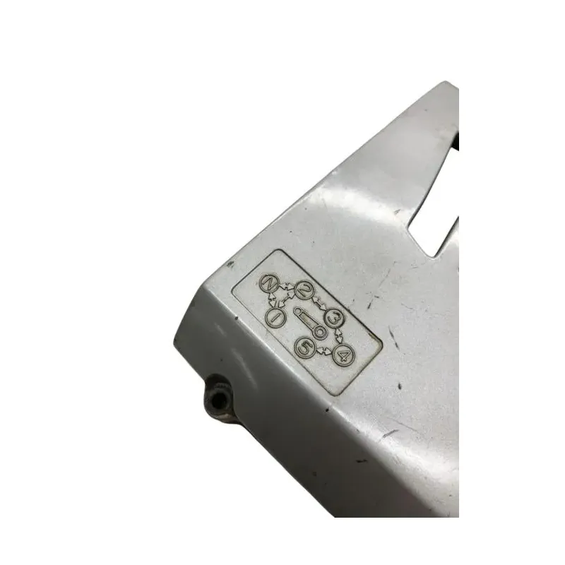 Carter pignon de sortie de boite SUZUKI GN 125 1982-1996