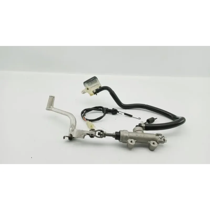 Maitre cylindre frein arriere SUZUKI GSX 1300 BKING 2007 - 2011