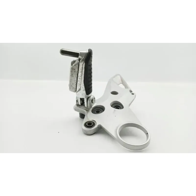 Platine avant droite SUZUKI GSX 1300 BKING 2007 - 2011