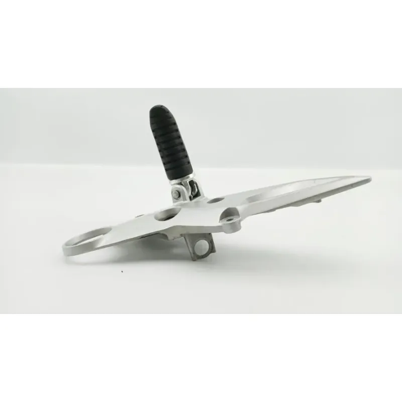 Platine avant droite SUZUKI GSX 1300 BKING 2007 - 2011