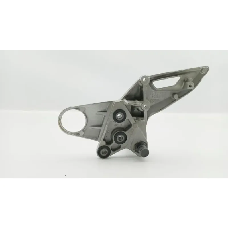 Platine avant droite SUZUKI GSX 1300 BKING 2007 - 2011