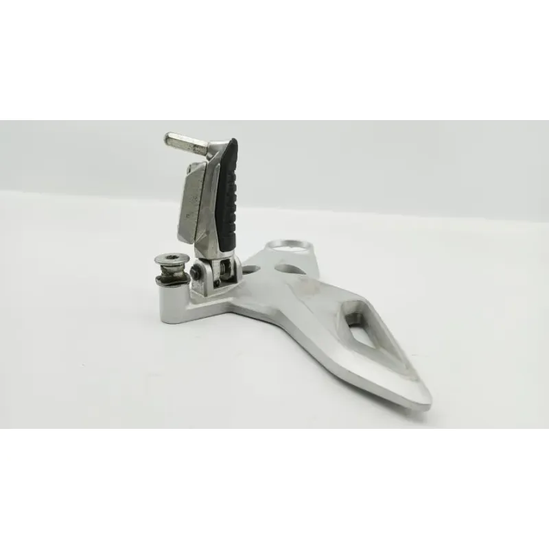 Platine avant gauche SUZUKI GSX 1300 BKING 2007 - 2011
