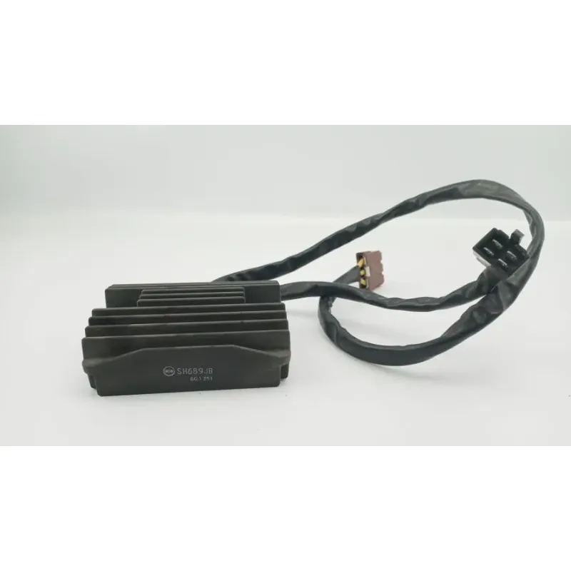 Regulateur charge batterie GILERA NEXUS 125 2008 - 2010