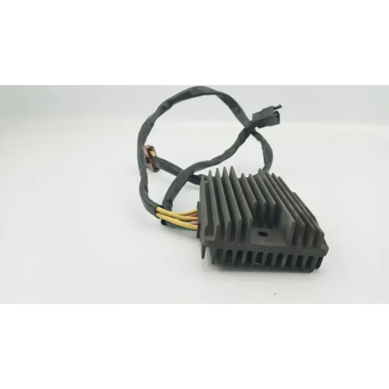 Regulateur charge batterie GILERA NEXUS 125 2008 - 2010