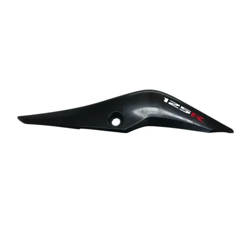 Cache carenage coque arriere droit HONDA CBR 125 R 2011-2016