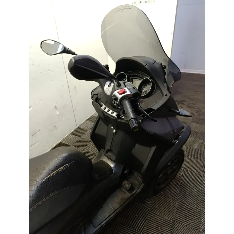 PIAGGIO MP3 300