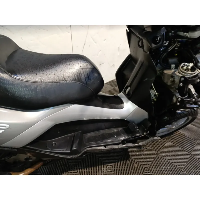 PIAGGIO MP3 400