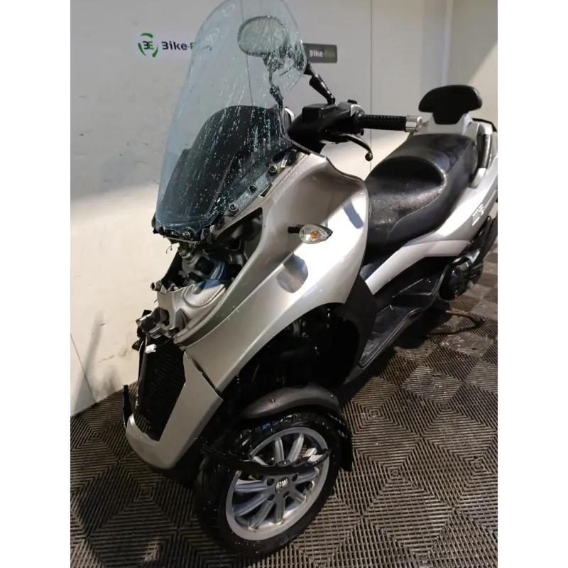 PIAGGIO MP3 400