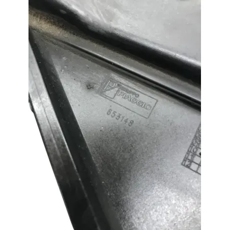 Cache lateral droit GILERA GP 800 2007-2011