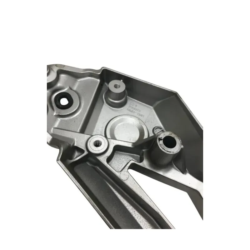 Platine et repose pieds arriere droit HONDA XADV 750 2017-2020