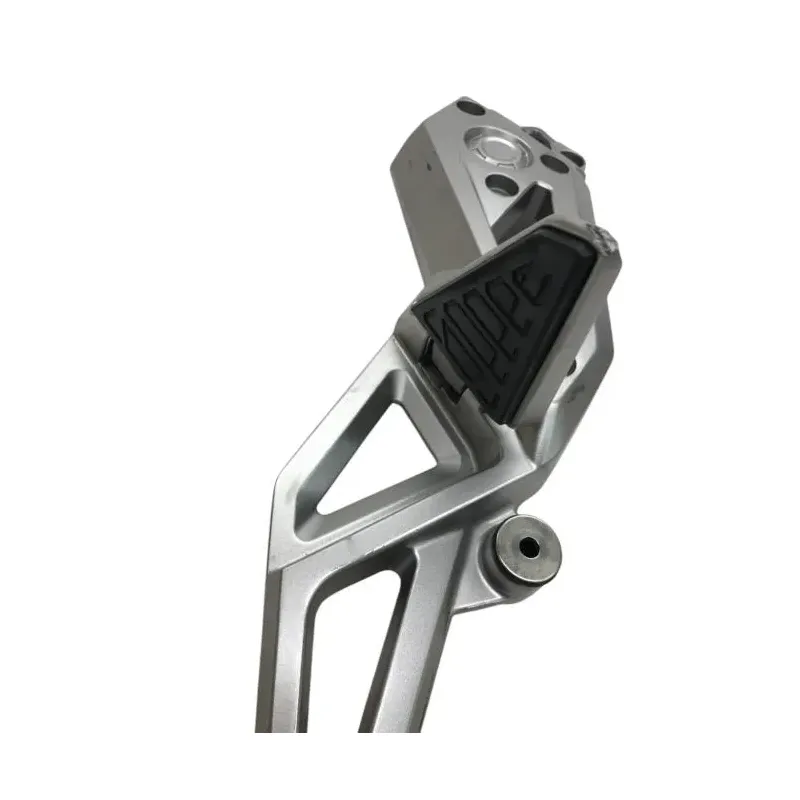 Platine et repose pieds arriere droit HONDA XADV 750 2017-2020