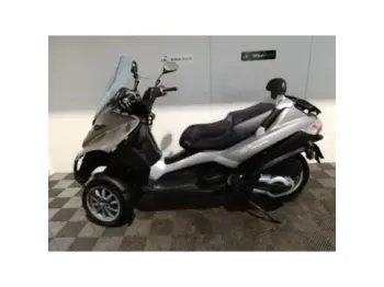 PIAGGIO MP3 400