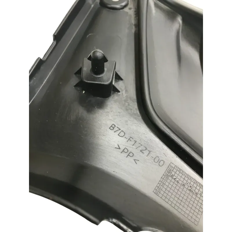 Cache carenage sous selle droit YAMAHA MT 125 2021-2024