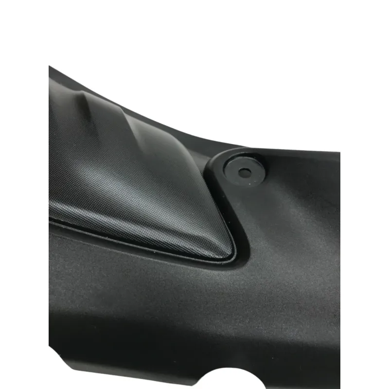 Cache carenage sous selle gauche YAMAHA MT 125 2021-2024