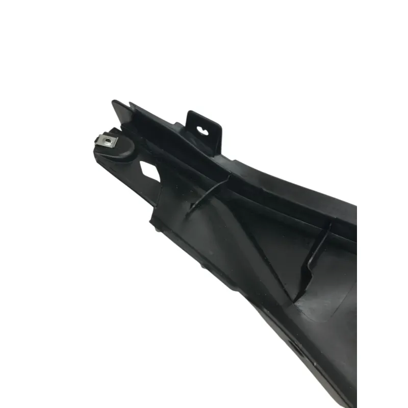 Cache carenage sous selle gauche YAMAHA MT 125 2021-2024