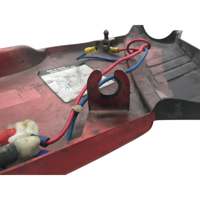 Cache carenage sous selle gauche YAMAHA XJ 900 1985-1990