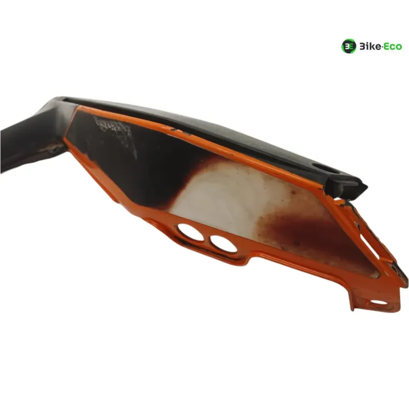 Cache carenage coque arriere droit KTM DUKE 125 2011-2016