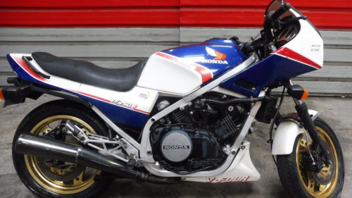 HONDA VF750 F