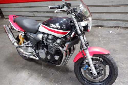 YAMAHA 1300 XJR