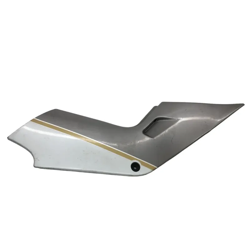 Cache carenage sous selle droit SUZUKI GSX 1100 F 1988-1993