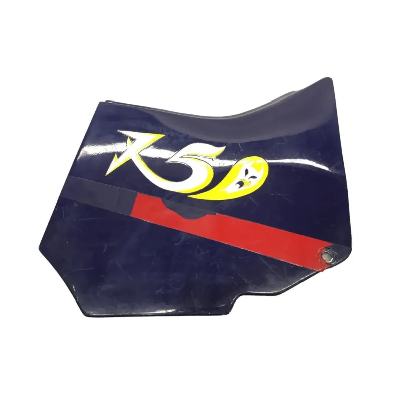 Cache carenage sous selle droit SUZUKI GSXR 1100 1986-1988