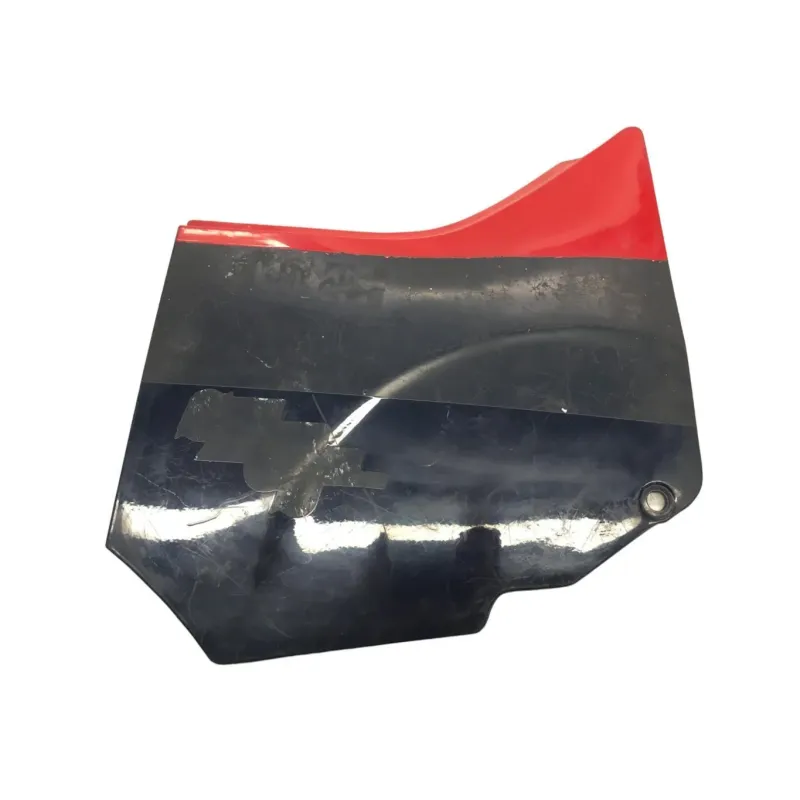 Cache carenage sous selle droit SUZUKI GSXR 750 1985-1987