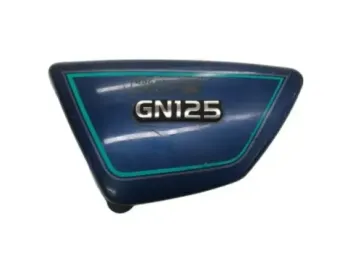 Cache carenage sous selle gauche SUZUKI GN 125 1982-1996