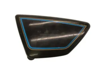Cache carenage sous selle gauche SUZUKI GN 125 1982-1996