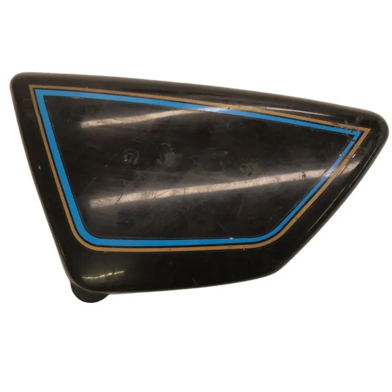 Cache carenage sous selle gauche SUZUKI GN 125 1982-1996