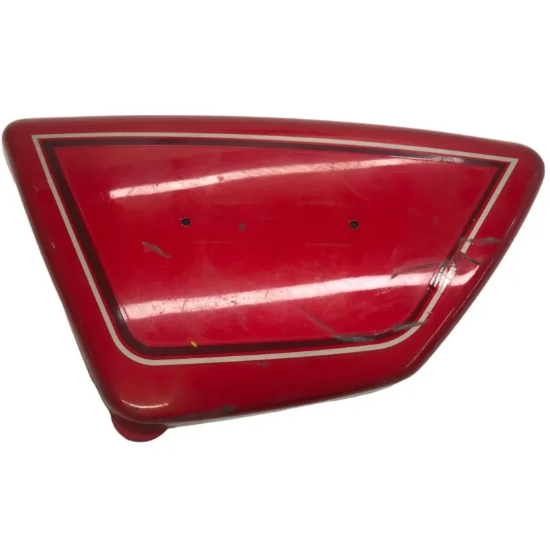 Cache carenage sous selle gauche SUZUKI GN 125 1982-1996