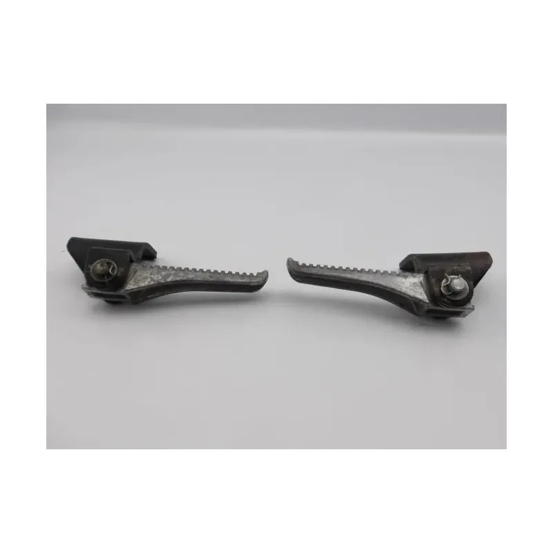 Repose pieds arriere droit PIAGGIO NRG POWER 50 2004 - 2017