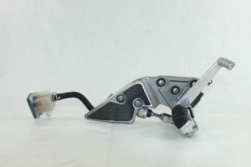 Platine avant droite complete SUZUKI BANDIT 1200 GSF 01 - 05