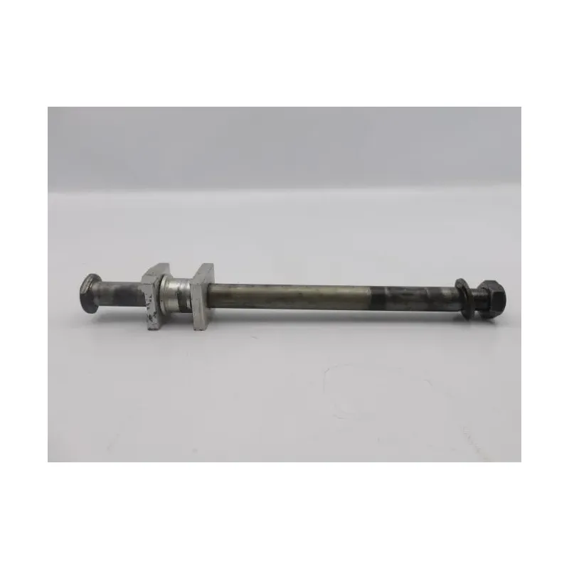 Axe de roue arriere TRIUMPH TIGER 1050 2007 - 2012