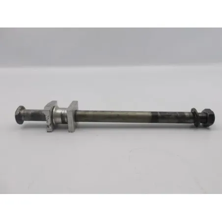 Axe de roue arriere TRIUMPH TIGER 1050 2007 - 2012