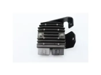 Regulateur charge batterie TRIUMPH STREET TRIPLE 675 R 2007 - 2011