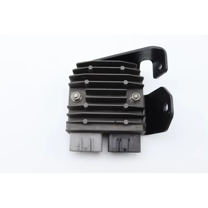 Regulateur charge batterie TRIUMPH STREET TRIPLE 675 R 2007 - 2011