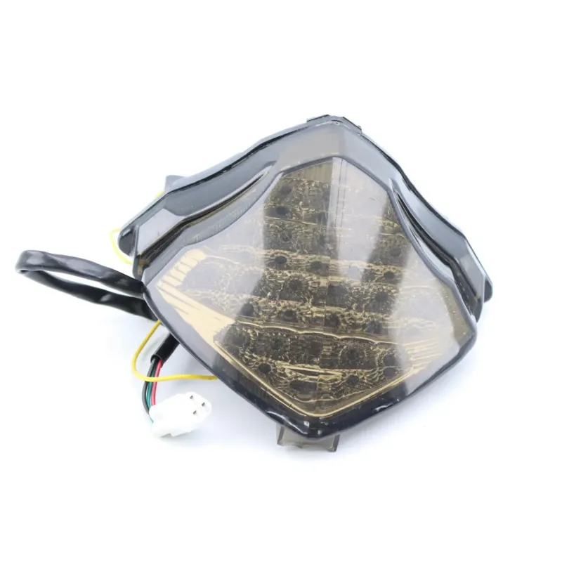Feu arriere YAMAHA YZF 1000 R1 2004 - 2006