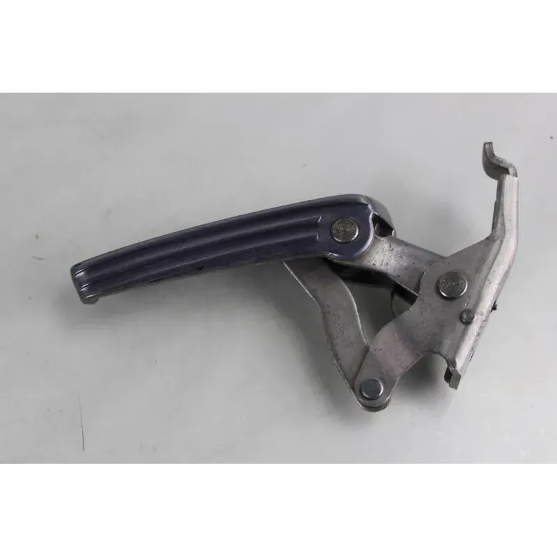 Repose pieds arriere droit PIAGGIO VESPA GTS 125 2007 - 2016