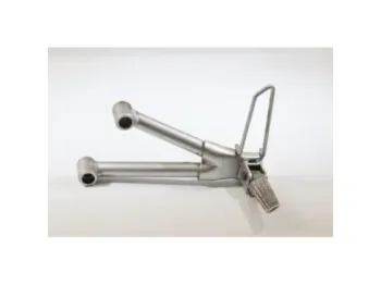 Platine arriere gauche SUZUKI GSF 600 BANDIT S 2000 - 2004